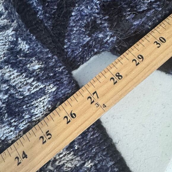 Femuche Men’s 100% Acrylic Cardigan Sweater Size Large Striped Graphic - Picture 8 of 10